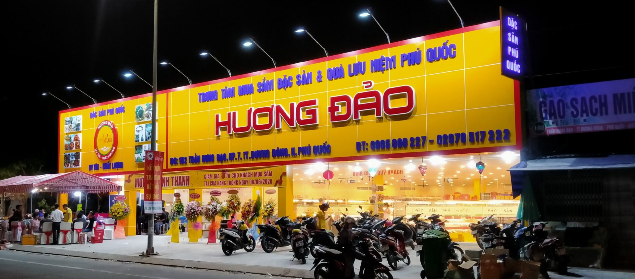 Thi công quảng cáo
