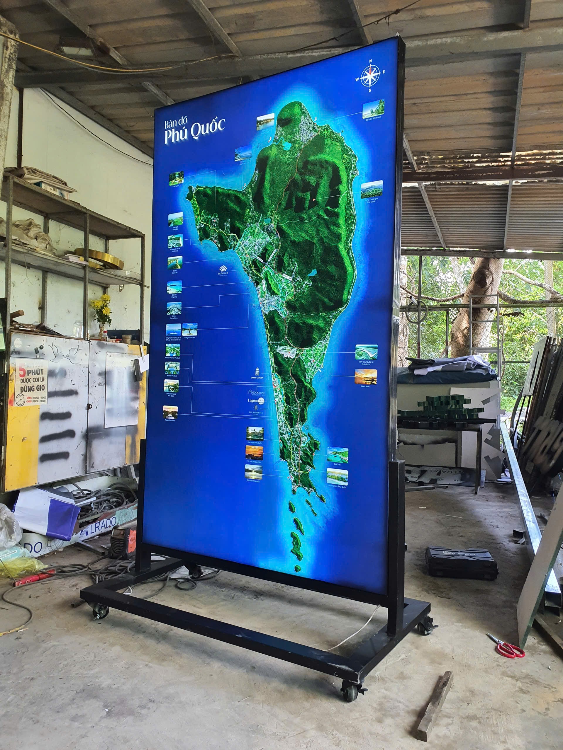 Thi công hộp đèn vô cực siêu xịn tại Phú Quốc